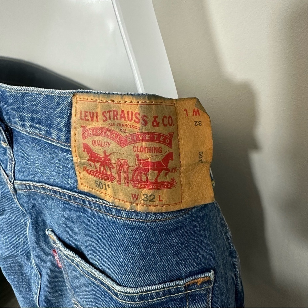 🚫SOLD🚫 New Levi’s Men’s Denim Shorts in Size 32 - Picture 7 of 8